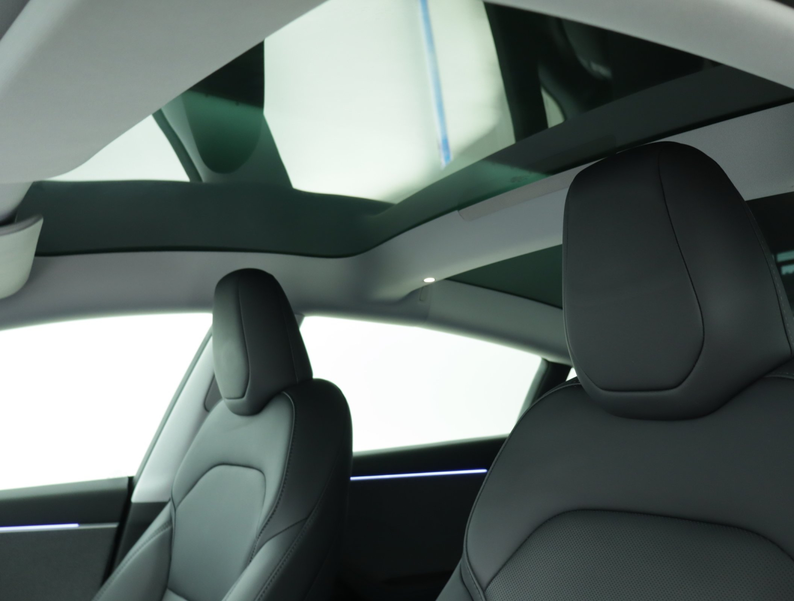 Tesla Model 3 - 2023