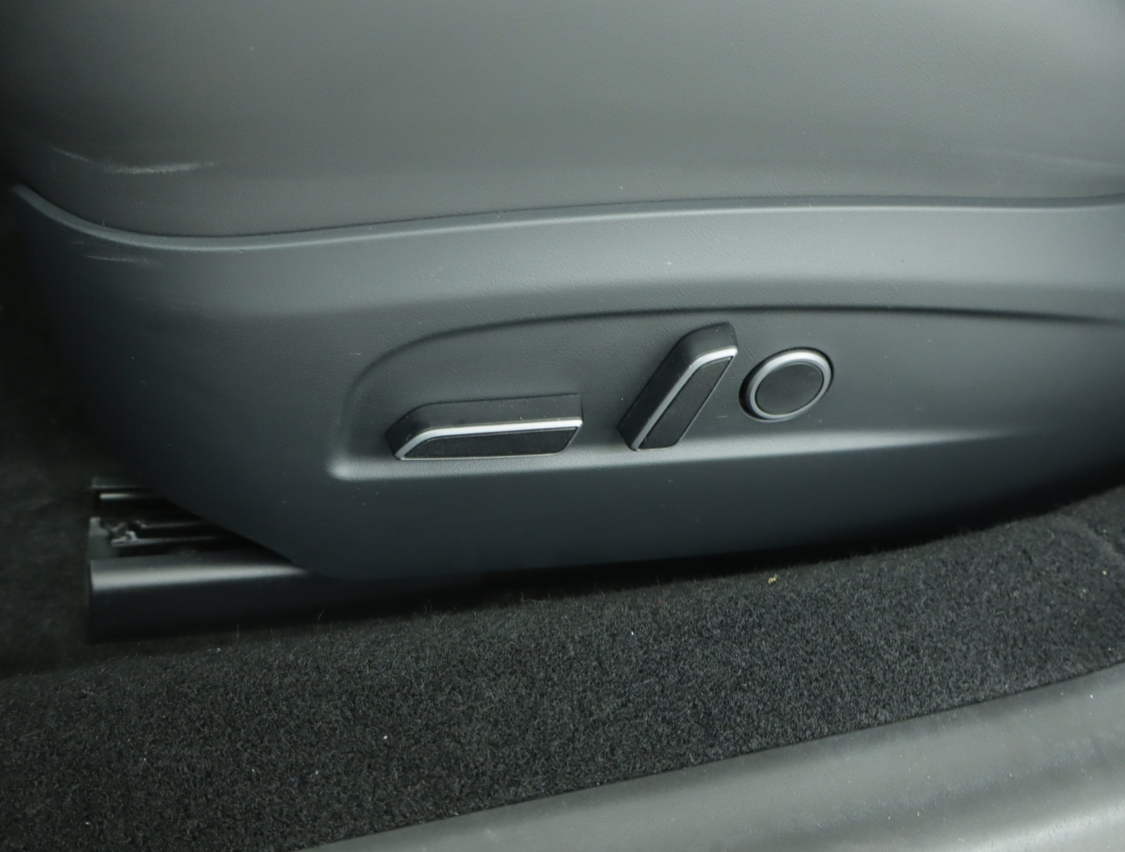 Tesla Model 3 - 2023