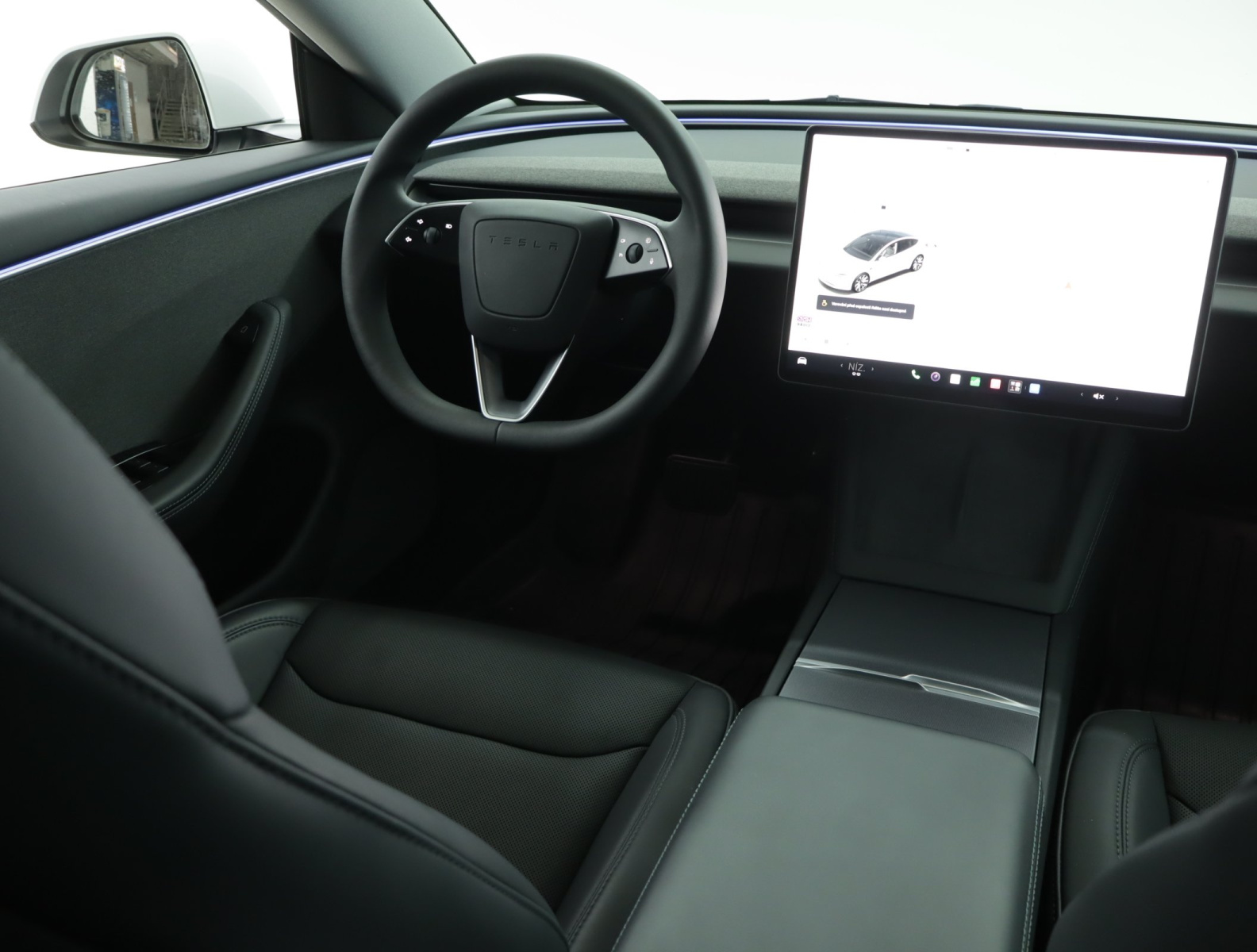Tesla Model 3 Standard Range Plus – fotografie 9
