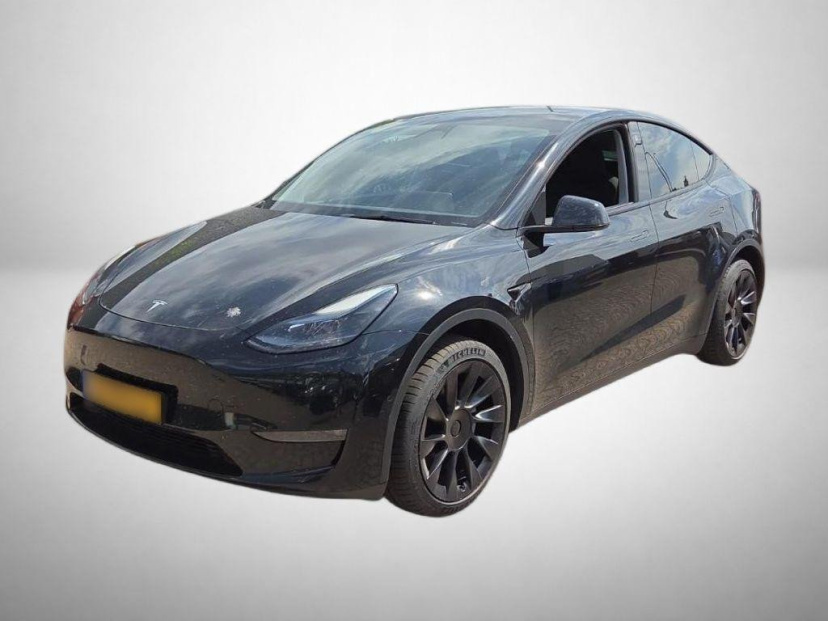 Tesla Model Y, 2022