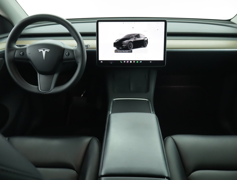 Tesla Model Y, 2022