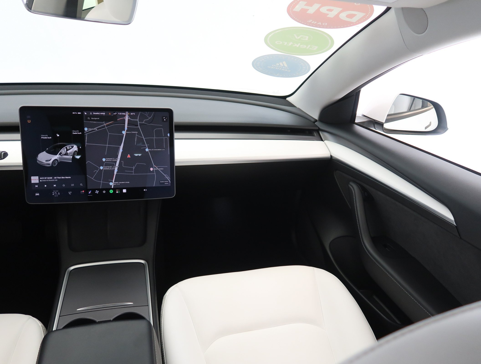 Tesla Model 3 Long Range AWD – fotografie 11