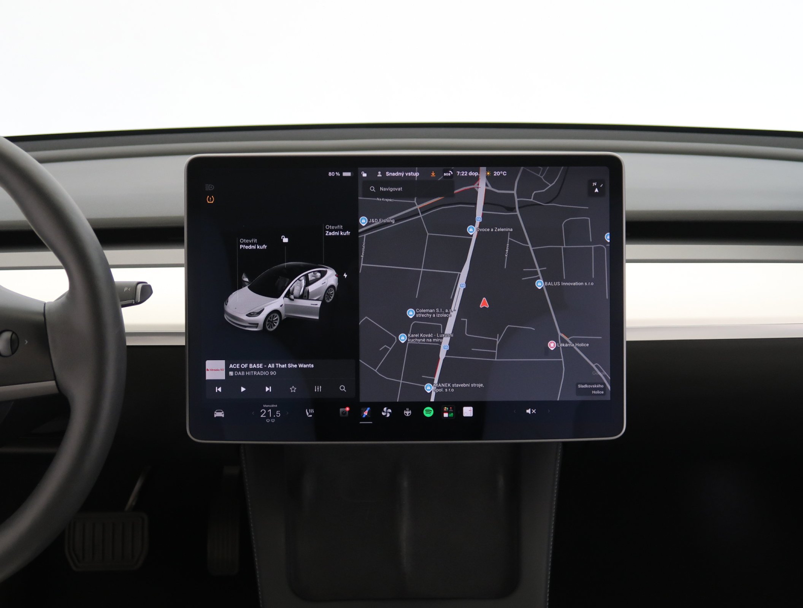 Tesla Model 3 Long Range AWD – fotografie 17