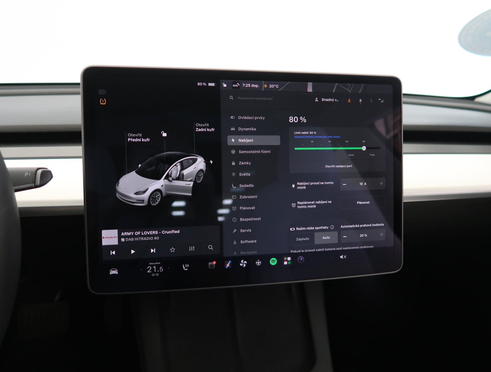 Tesla Model 3 Long Range AWD – fotografie 27