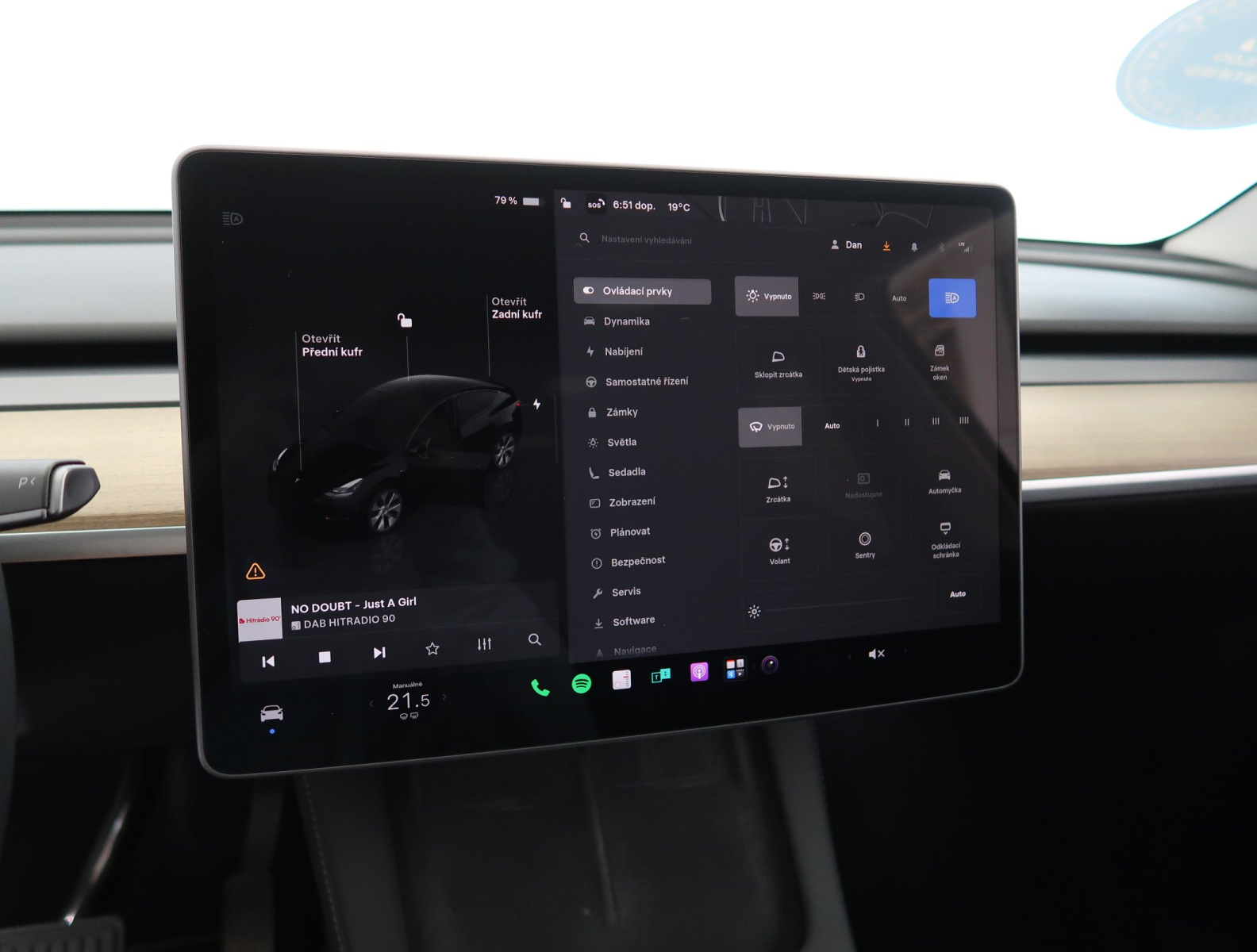 Tesla Model Y Long Range AWD – fotografie 25