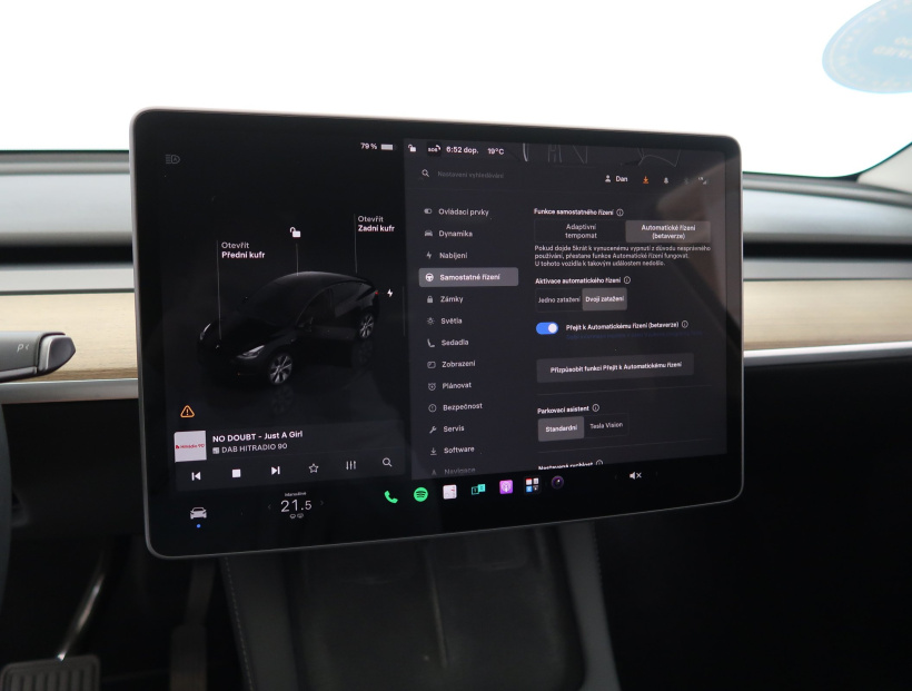 Tesla Model Y, 2022