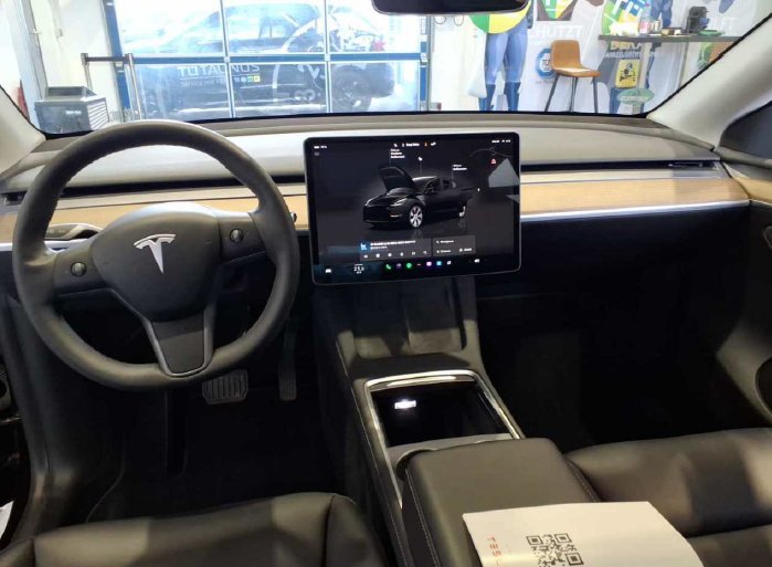 Tesla Model Y, 2022