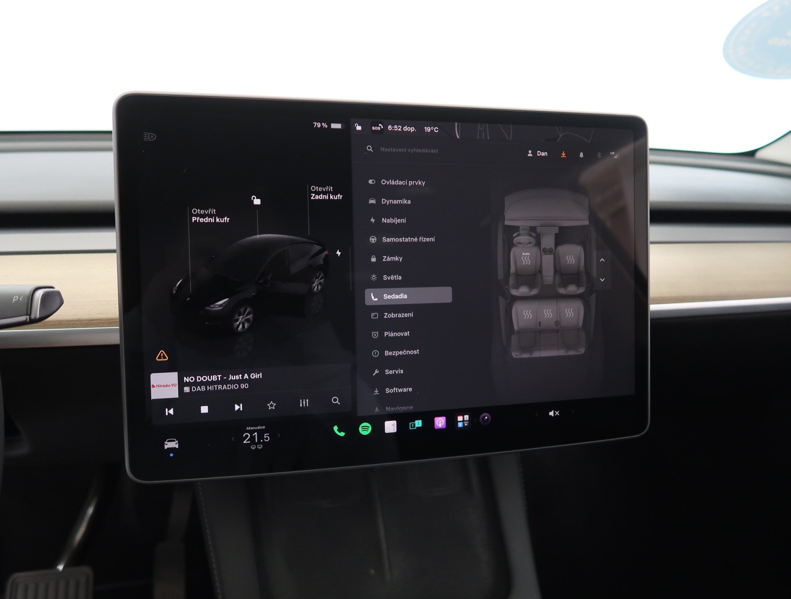 Tesla Model Y Long Range AWD – fotografie 30