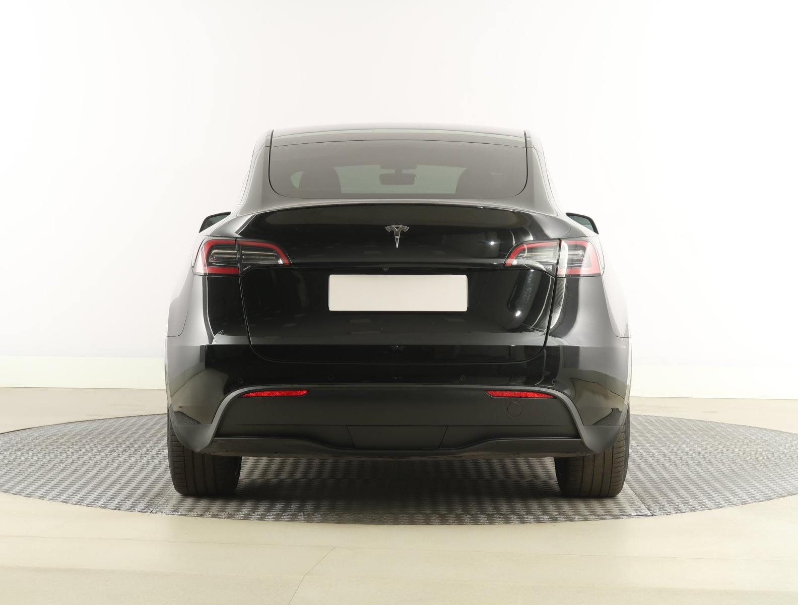 Tesla Model Y Long Range AWD – fotografie 6