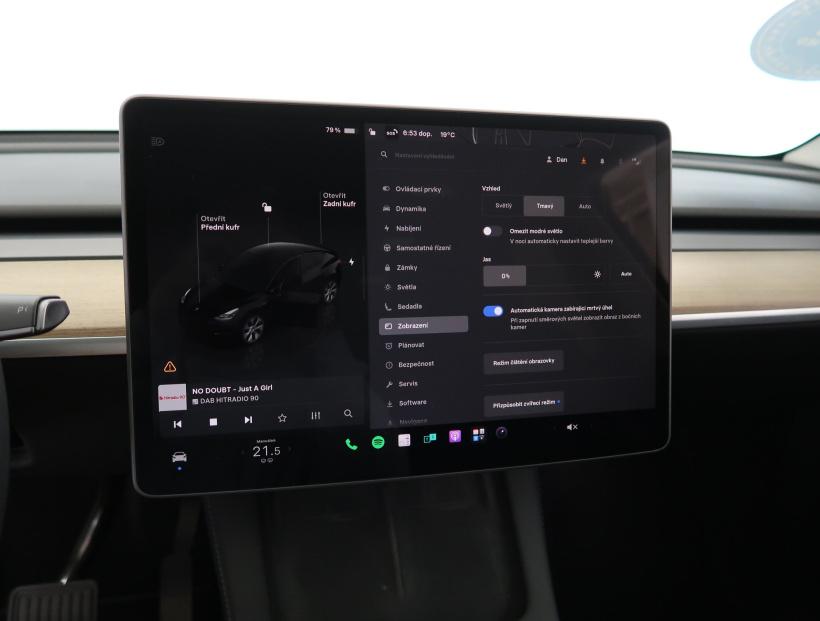 Tesla Model Y, 2022