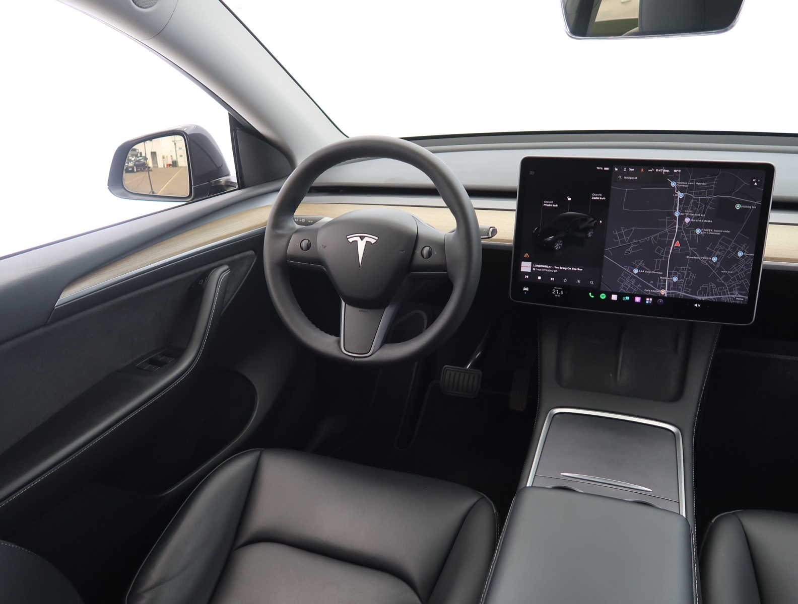 Tesla Model Y Long Range AWD – fotografie 9