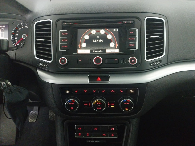 Volkswagen Sharan, 2012