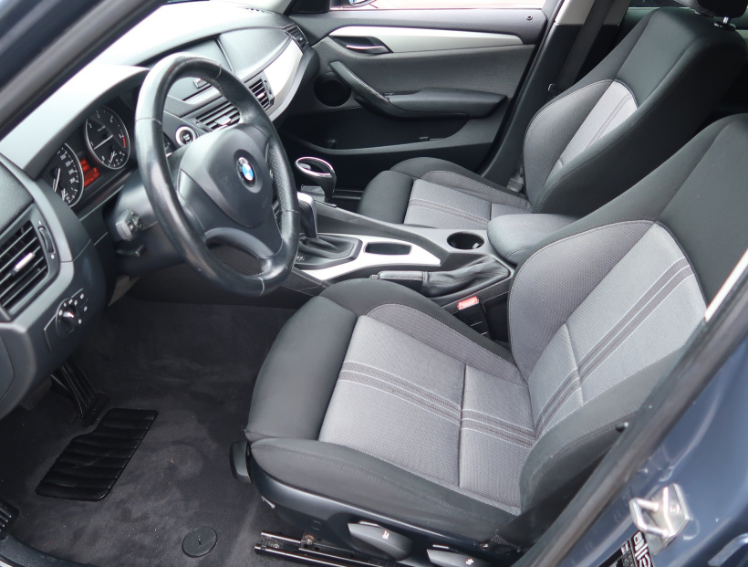 BMW X1, 2011