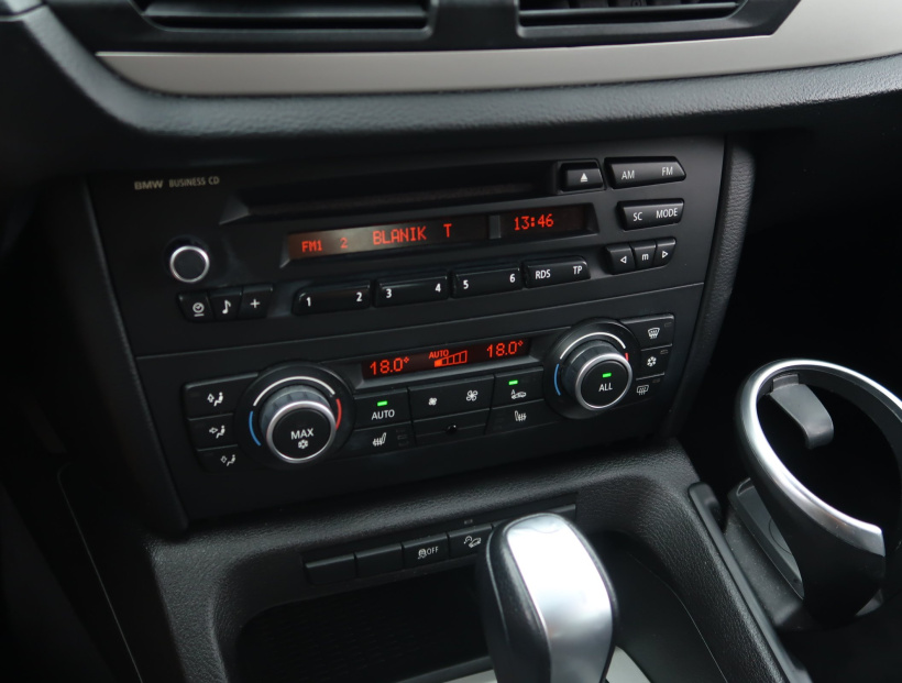 BMW X1, 2011