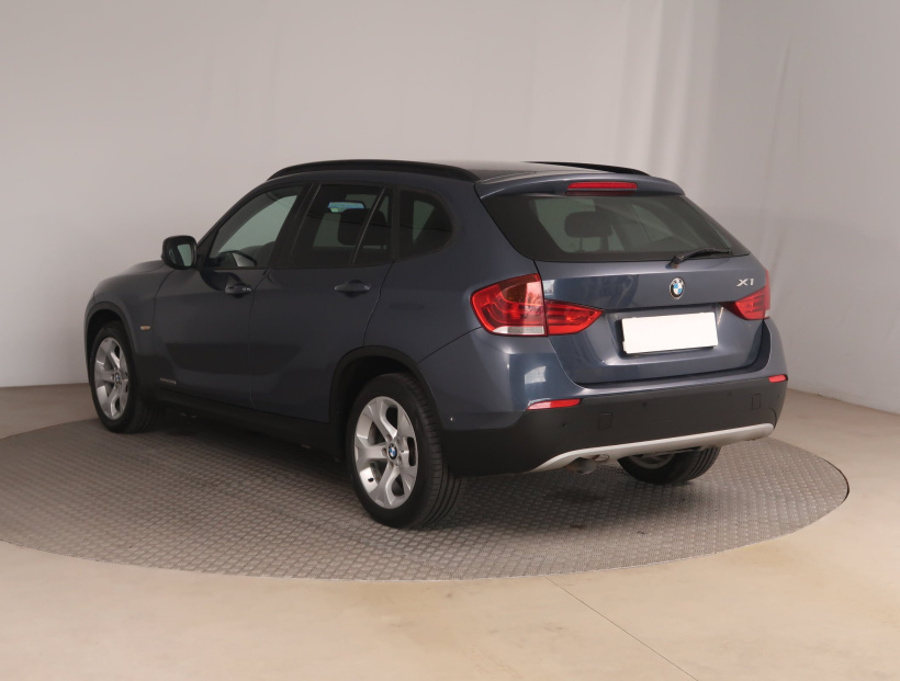 BMW X1, 2011