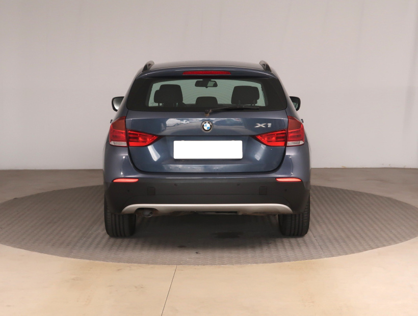 BMW X1, 2011