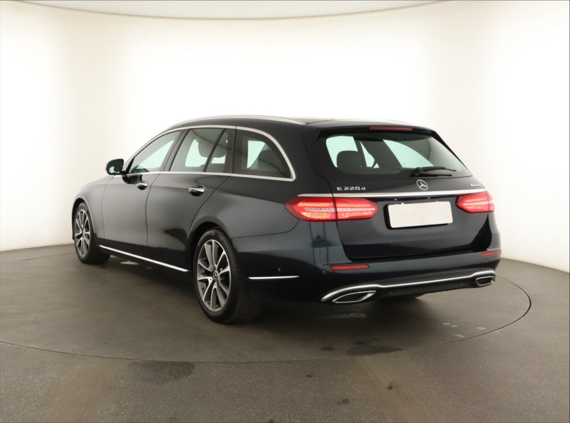 Mercedes-Benz E, 2017