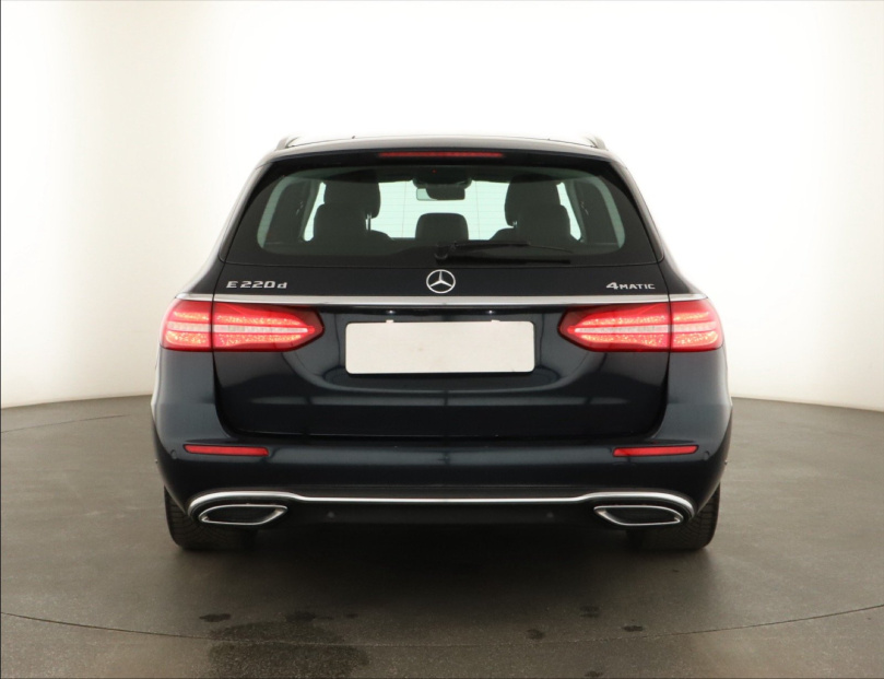 Mercedes-Benz E, 2017