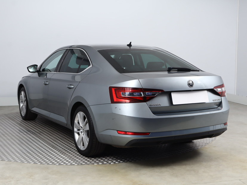 Škoda Superb, 2017