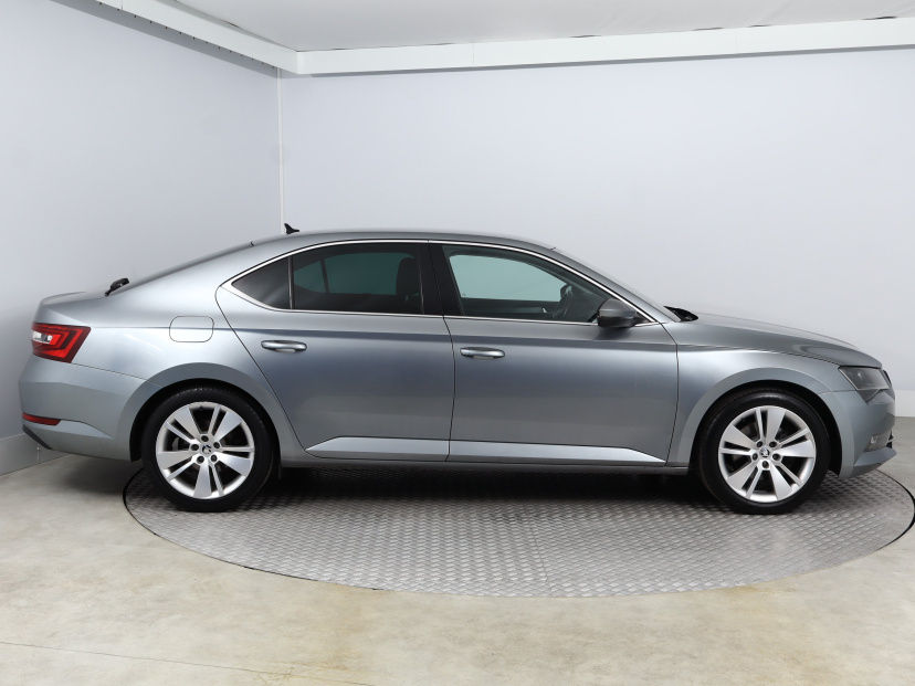 Škoda Superb, 2017