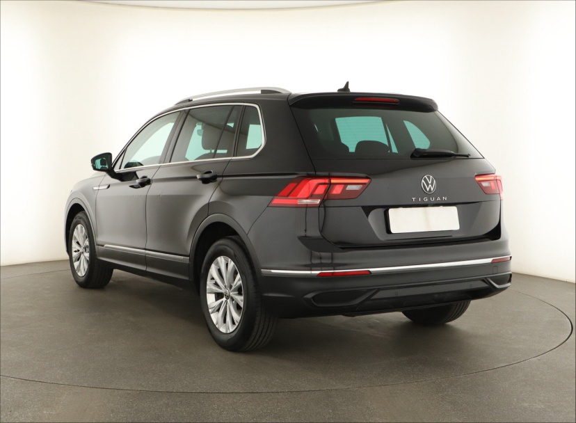 Volkswagen Tiguan, 2022