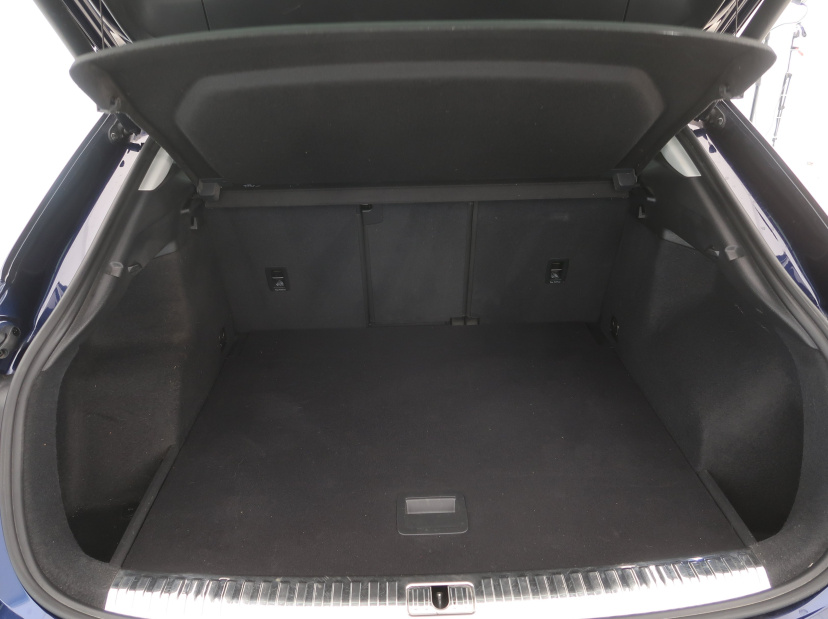 Audi Q3 Sportback, 2021