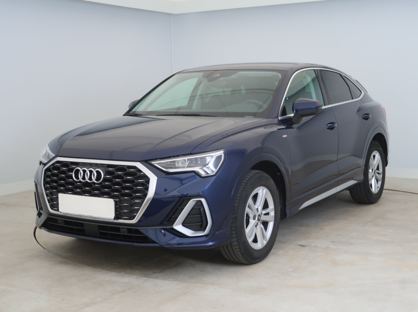Audi Q3 Sportback, 2021