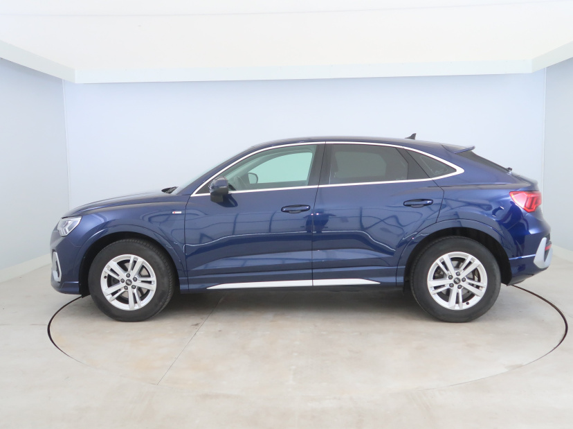 Audi Q3 Sportback, 2021