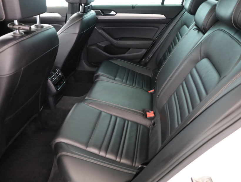 Volkswagen Passat, 2016