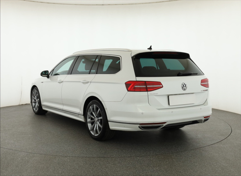 Volkswagen Passat, 2016