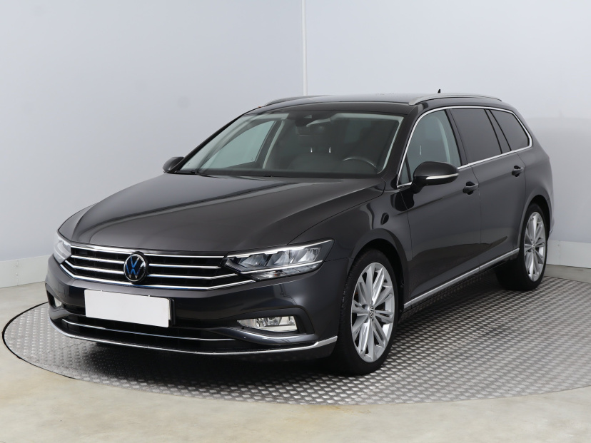 Volkswagen Passat, 2020