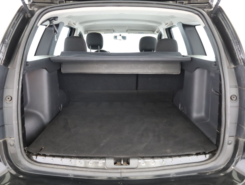 Dacia Duster, 2011