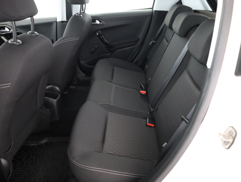 Peugeot 208, 2017