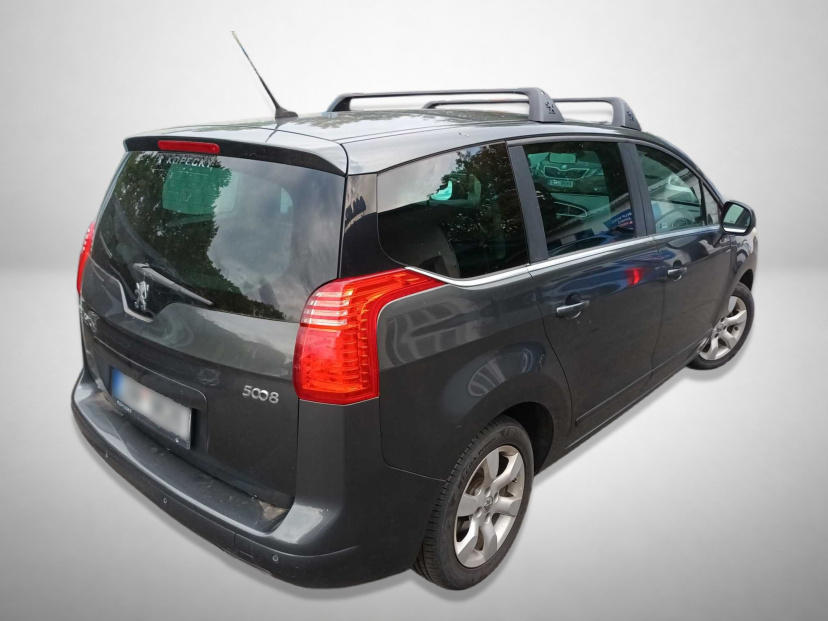 Peugeot 5008, 2011