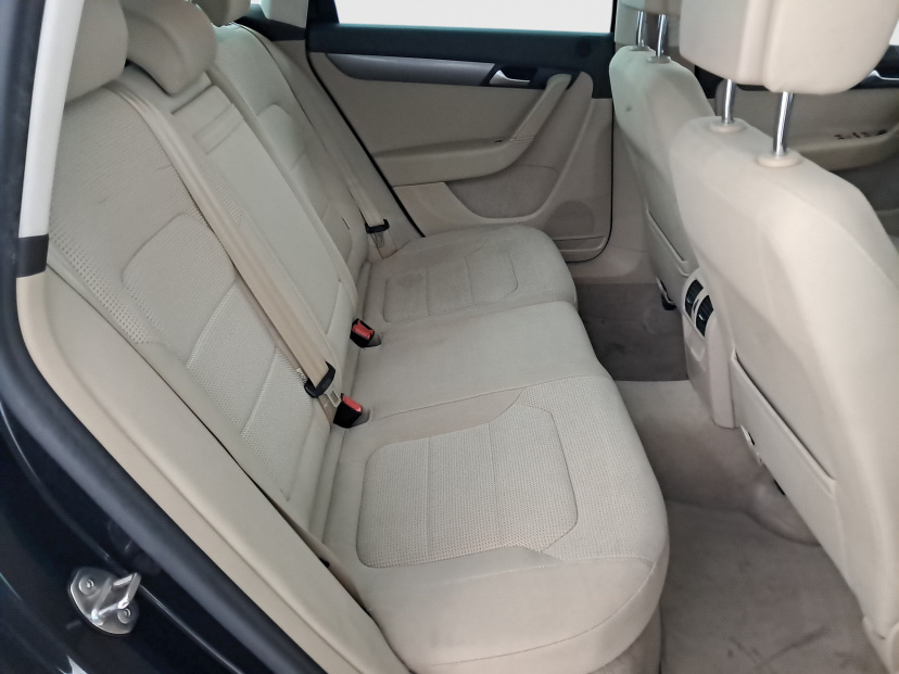 Volkswagen Passat, 2013