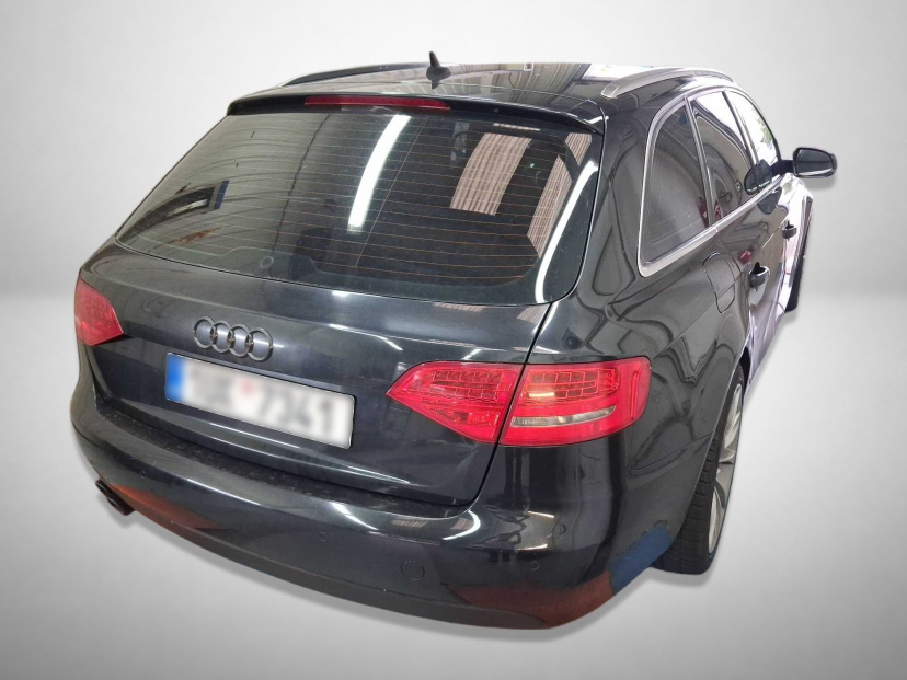 Audi A4, 2011