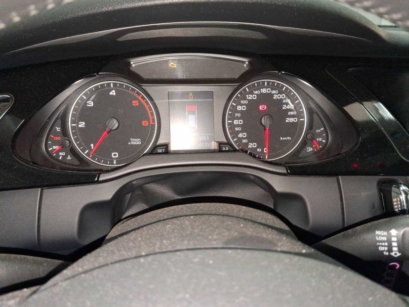 Audi A4, 2011