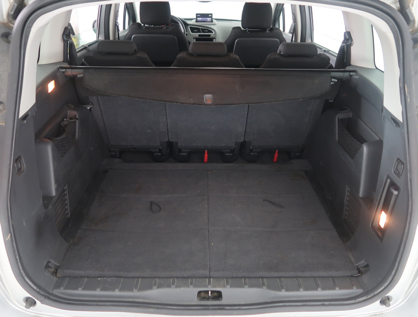 Peugeot 5008, 2010