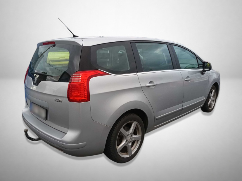 Peugeot 5008, 2010