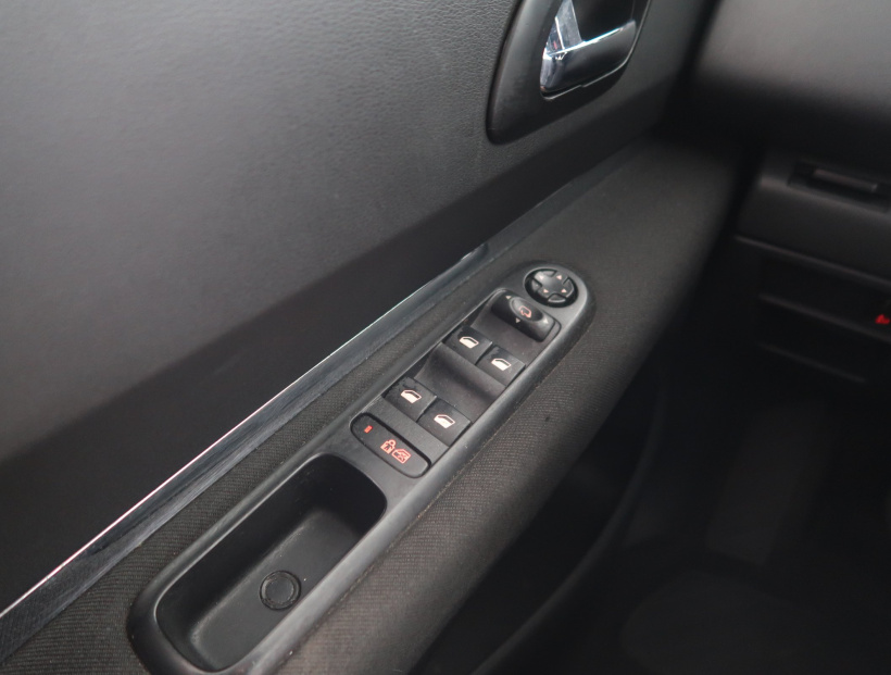 Peugeot 5008, 2010