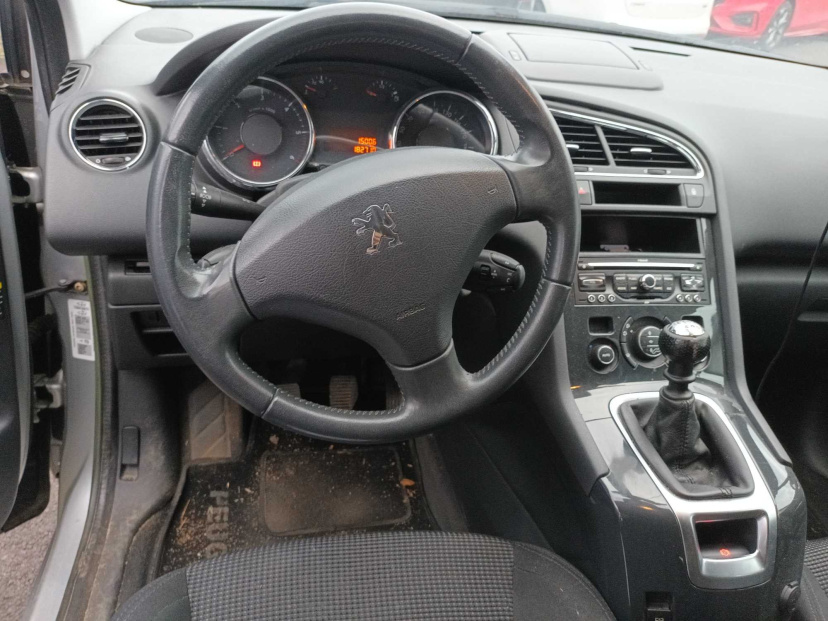 Peugeot 5008, 2010