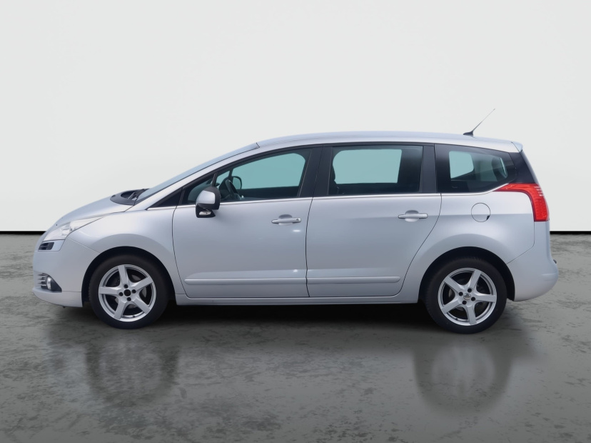 Peugeot 5008, 2010