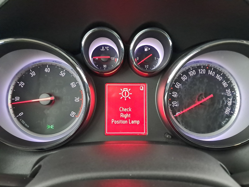 Opel Astra, 2011