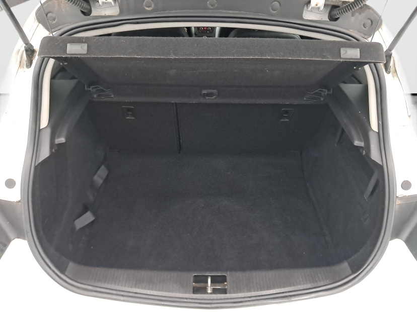 Opel Astra, 2011