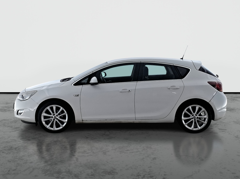 Opel Astra, 2011