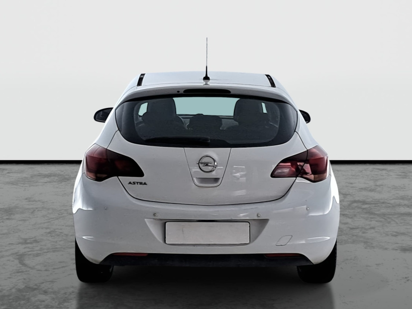 Opel Astra, 2011