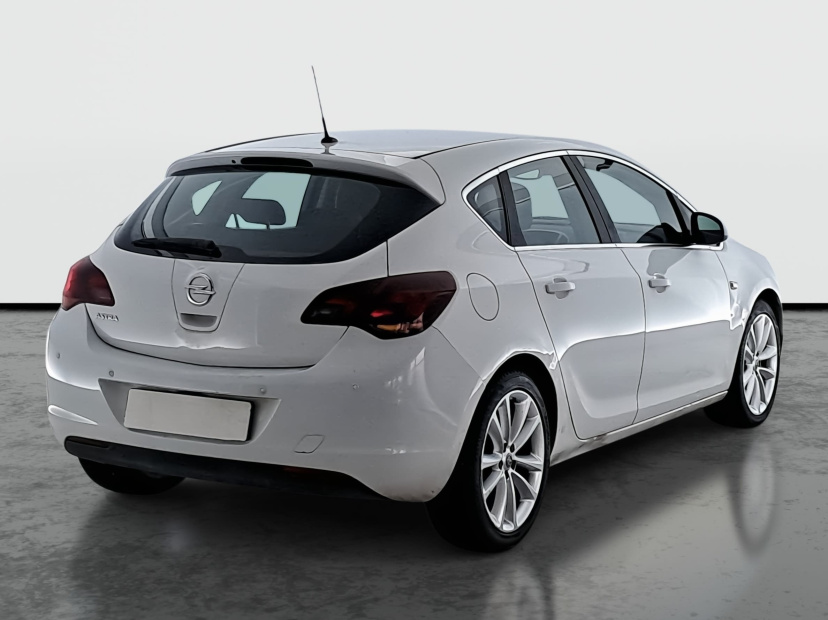 Opel Astra, 2011