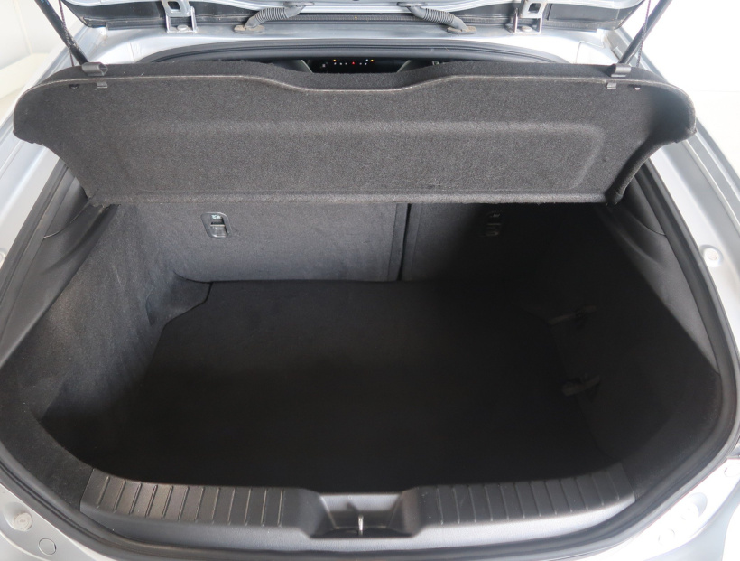 Mazda 3, 2019
