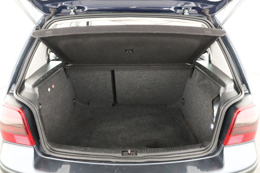Volkswagen Golf, 2002