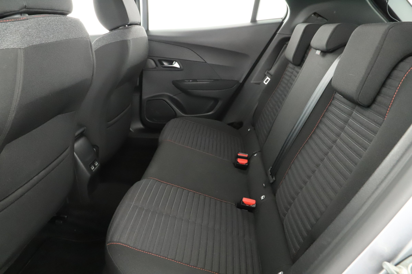 Peugeot e-2008 - 2023